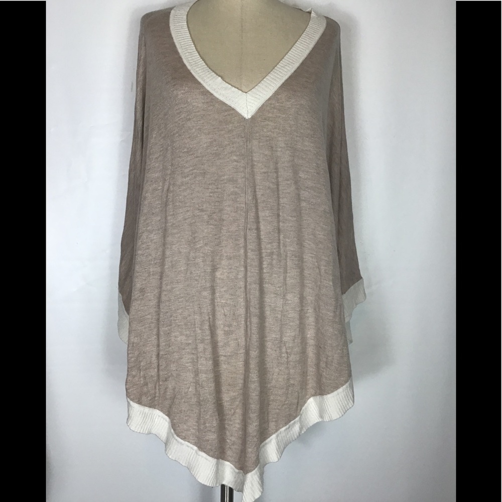 Splendid women’s multicolor V- neck poncho sweater size large